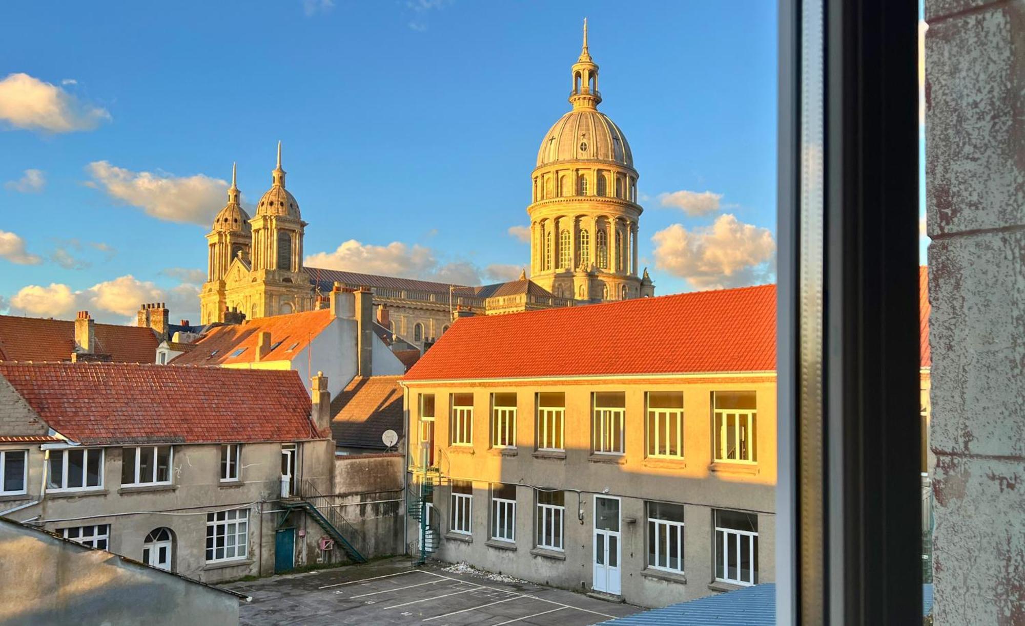 Le 28 - Residence De Standing En Vieille-Ville Avec Parking ブローニュ・シュル・メール エクステリア 写真